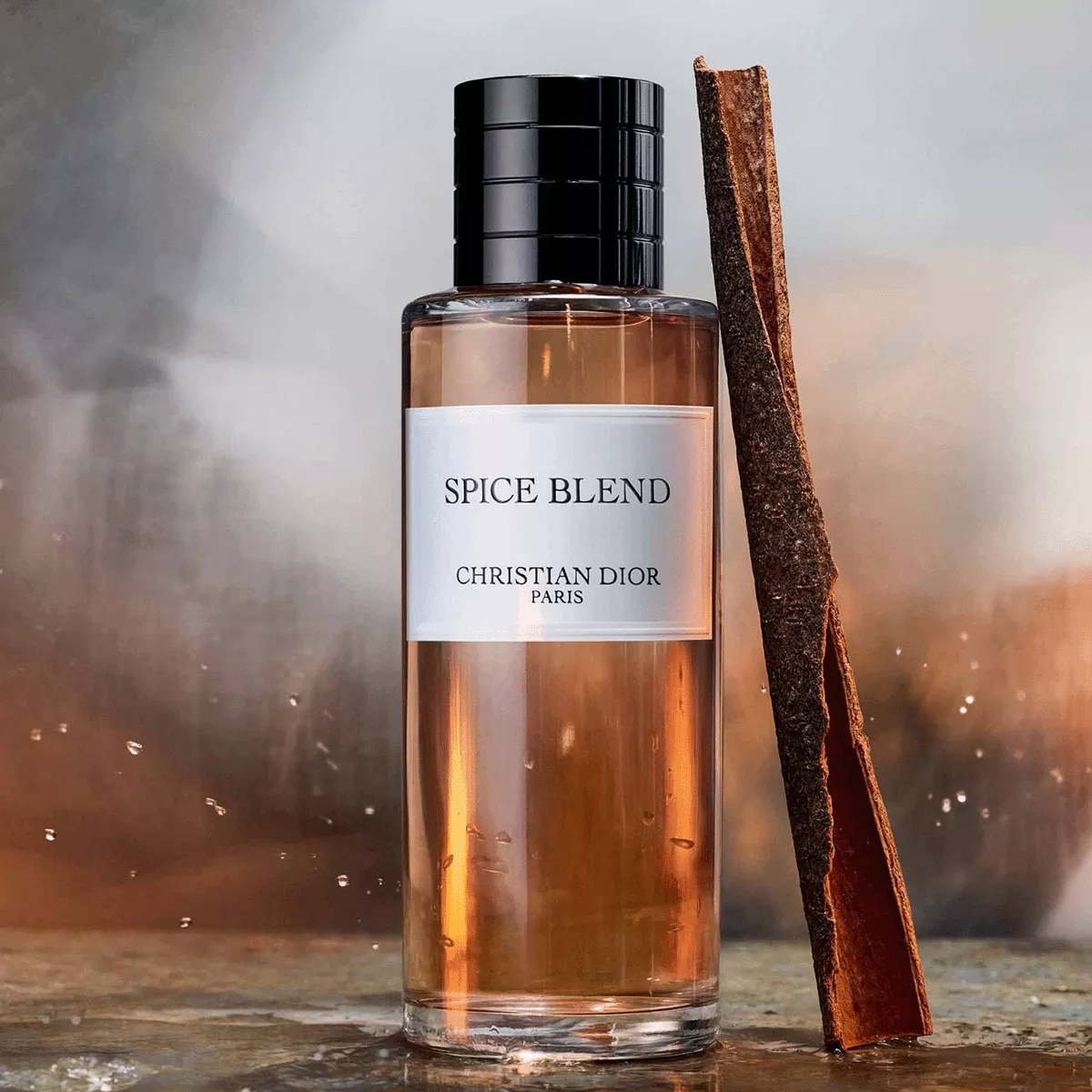 Distinguish yourself now with Dior Spice Blend 250ml online